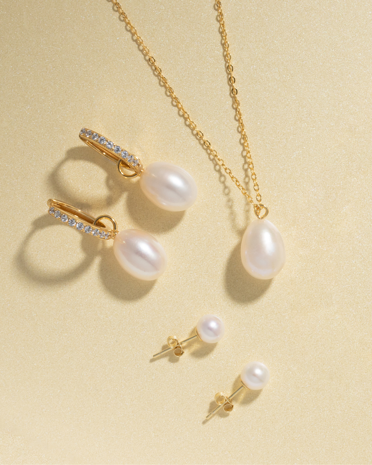 Timeless Pearl Jewellery Set in 18k Gold Vermeil